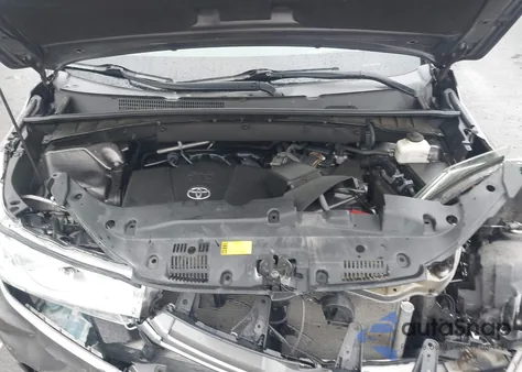 2018 Toyota Highlander Le Plus from USA, damaged, VIN 5TDBZRFH2JS912871